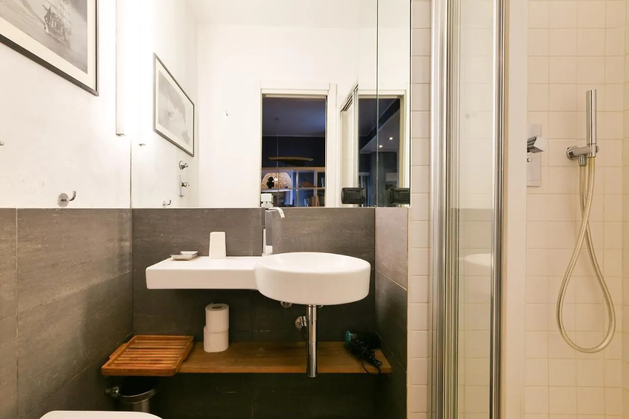 Elegant Medici Apt Milan
