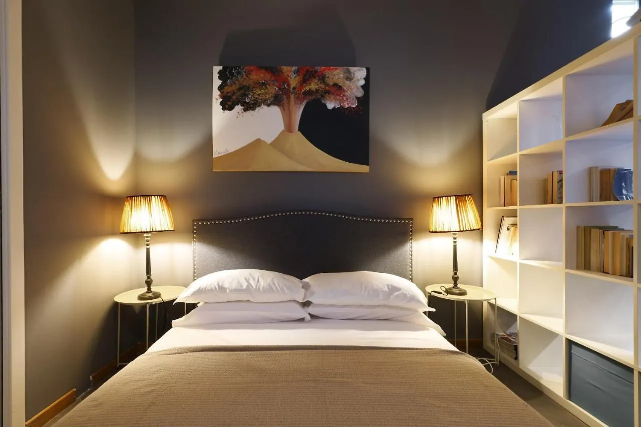 Apartment Elegant Medici Apt Milan Italy