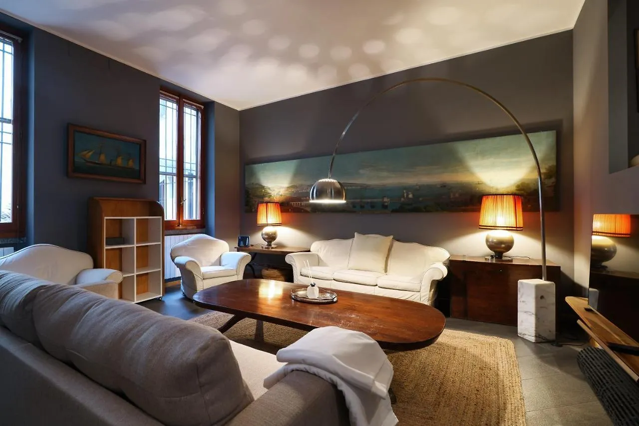 Elegant Medici Apt Milan Italy
