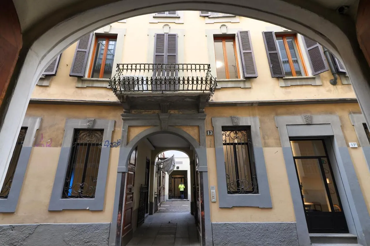 Apartment Elegant Medici Apt Milan Italy