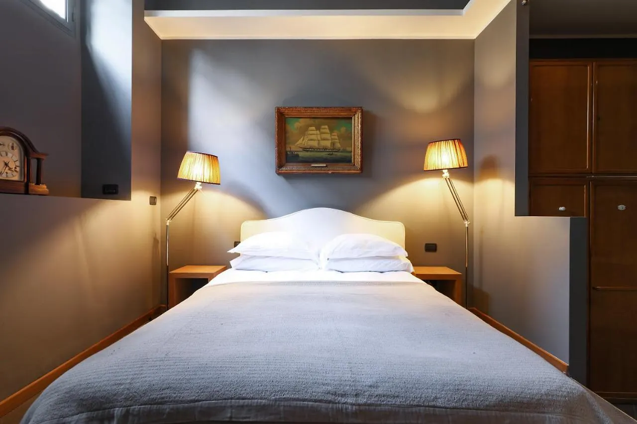 Elegant Medici Apt Milan 0*,