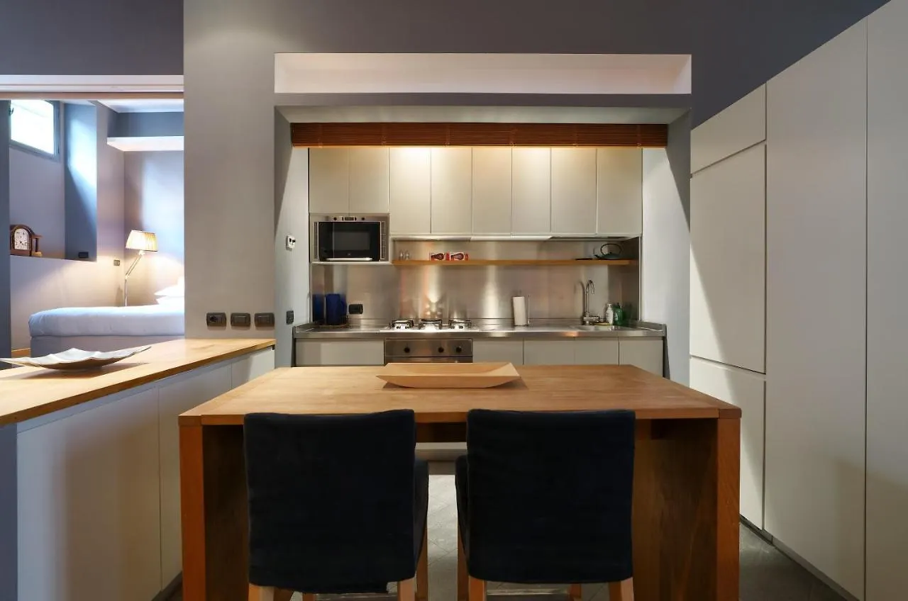 Apartment Elegant Medici Apt Milan